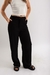 Calça de Linho Preta Casual - Corte Reto e Bolsos - comprar online