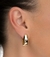 Argola cápsula com zirconia 2cm - comprar online