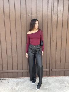 Calça Courino