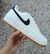 Air Force blanca con pipa negra