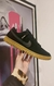 Dunk negra de gamuza y suela marron