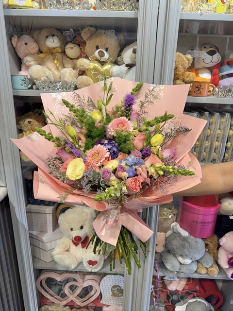 ramo floral mixto en colores