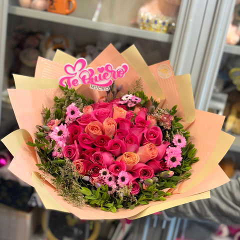 ramo de rosas fiushas