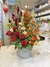 ARREGLO FLORAL CON BASE CERAMICA