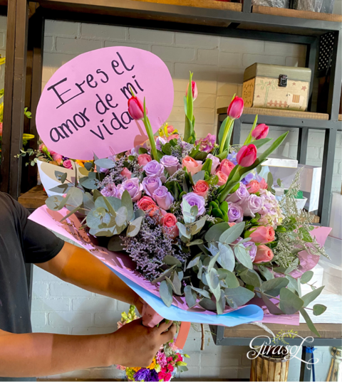 Ramo tulipanes rosas mixtas