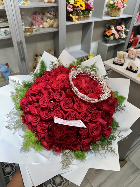 Mega ramo de 100 rosas rojas
