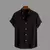 Camisa social masculina preta de manga curta com gola estilo linho em cabide