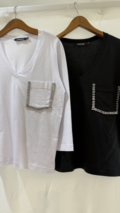 Remeras c/ bolsillo strass