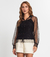 A Camisa Manga Longa Com Blusa De Alça Endless é um conjunto elegante e versátil. A camisa, confeccionada em tule sequin e viscotorcion, oferece sofisticação com seu fechamento em botões. Enquanto isso, a blusa de alça básica proporciona conforto e pratic