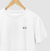 Descubra a t-shirt perfeita para quem busca estilo sem exageros. As camisetas minimalistas da MR Wear são feitas em 100% algodão, com modelagem versátil e acabamento premium. Ideais para homens e mulheres que valorizam o conforto, o design atemporal e a e