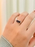 Anillo con Tres Circones Azules