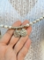 Pulsera perlas con medallas