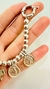 Pulsera con medallas en internet