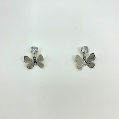 Brinco aço inox base zirconia borboleta pendurada