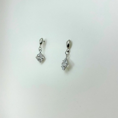 Brinco aço inox base gota inox zirconia carre pendurada - comprar online