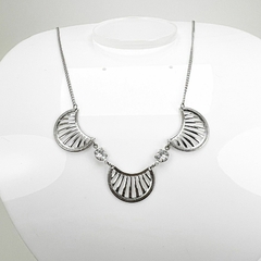 Gargantilha Aço Inox Com Zirconia E 3 Medalhas Abanadores