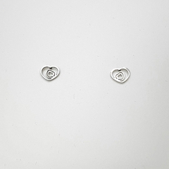 Brinco Aço Inox Coração Laser Dois Corações Internos