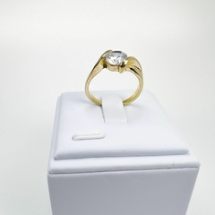 Anel F18k Zirconia Duas Cravas Curvas - comprar online