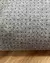 Imagem do Tapete Vênus | Bordas Orgânicas | Bouclé Capri Natural e Bouclé Atenas Rosé e Bordô
