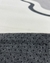 Tapete Lagum | Bordas Orgânicas | Bouclé Capri Natural, Off-white, Preto e Cinza - Revenda Tapetes São José