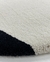 Tapete Vênus | Nylon | Bordas Orgânicas | Off-White e Preto Econyl - comprar online