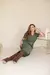 VESTIDO LISO MIDI C/RECORTE FRT E CINTO - Canoni Oficial