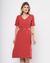 VESTIDO VERMELHO QUEIMADO DECOTE EM "V" E PESPONTO - comprar online