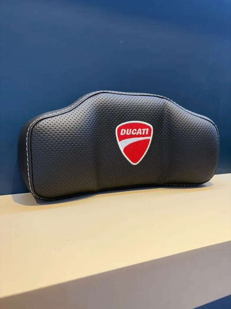 Encosto de baú personalizado Ducati