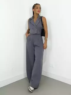 Conjunto Feminino Alfaiataria Calça Pantalona e Colete Gloria Ref. 1144 - Metralhas Chic
