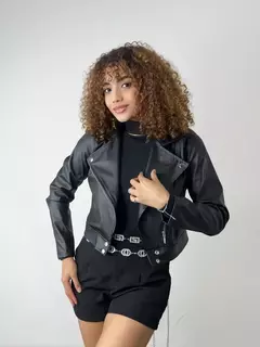 Jaqueta Feminina Biker em Courino com Botões Karina Ref. 1506