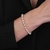 Pulseira Dourada de Pérolas e Bolinhas - comprar online