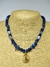 Colar Pingente Dourado com Cristais Azul Marinho, Madrepérola e Cascalho