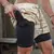Shorts de treino na internet