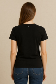 Camiseta Feminina Algodão Peruano Manga Curta Minimalist na internet