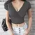 Cropped Feminino com Decote V – Perfeita para o dia a dia - Pomba Store