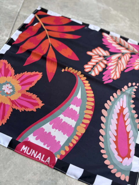 Pañuelo 45x45 Boho fucsia - comprar online