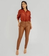 Calça resinada