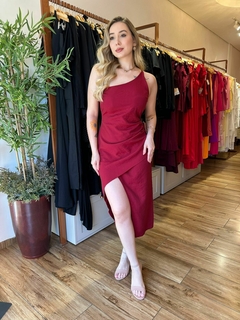 Vestido midi na internet