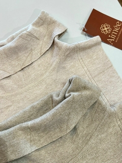 Blusa gola alta modal