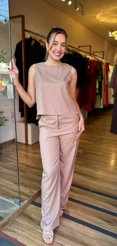 CONJUNTO CALÇA + BLUSA - M