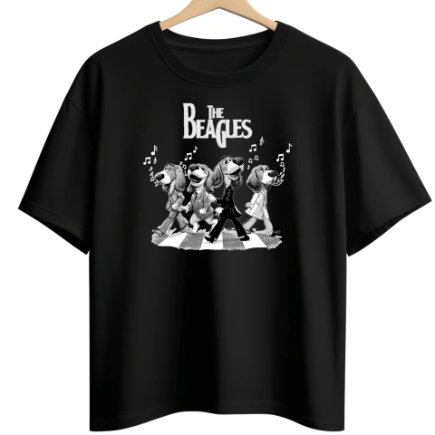 Camiseta oversized unissex com estampa engraçada snoopy the beagles cantando