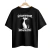 Camiseta preta oversized com estampa de gato branco sorridente e frase divertida "Não tô ligando nem pros elogios, quanto mais pras críticas!"