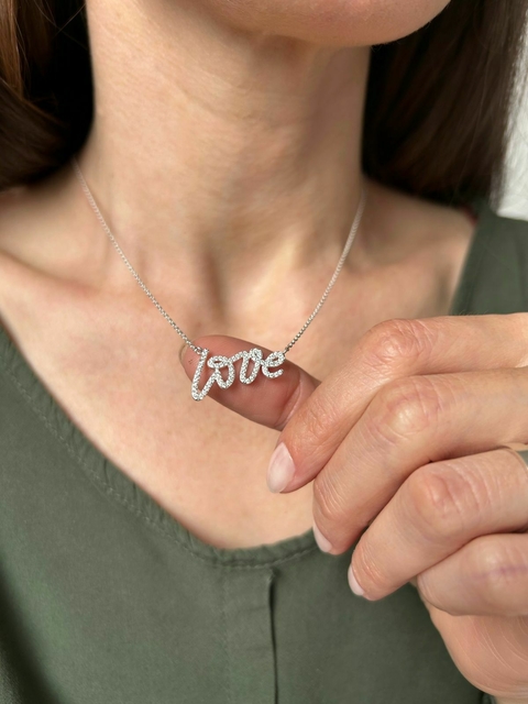 Colar Love