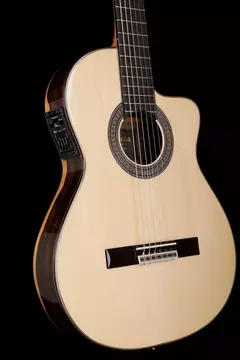 Banner de la categoría GUITARRAS CLASICAS CRIOLLAS CON ECUALIZADOR