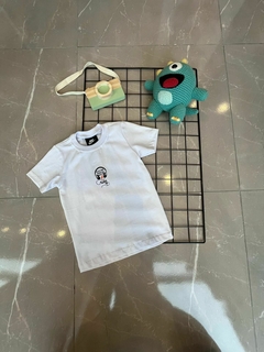 Camiseta Nike Branca Fone na internet