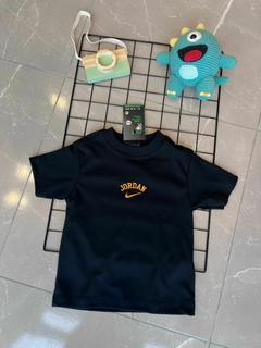 Camiseta Nike Jordan Preta na internet