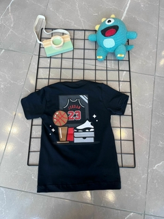 Camiseta Jordan Preta na internet