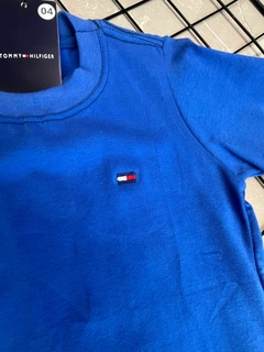 Camiseta Tommy Azul na internet