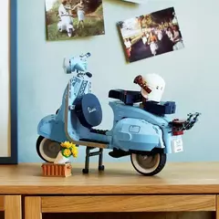 Lego 10298 Creator Expert - Vespa 125 - Bloco Mundo