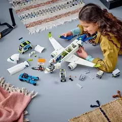 Blocos de montar LEGO City Avião de Passageiros 60367 - Bloco Mundo